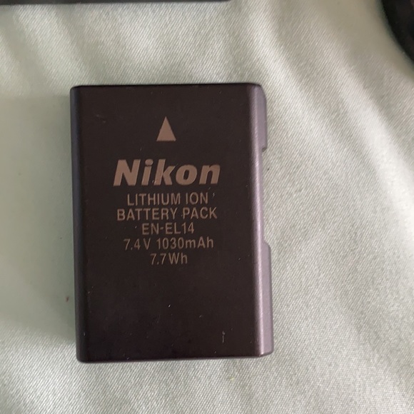 Nikon D3200 camera pack - Picture 5 of 12